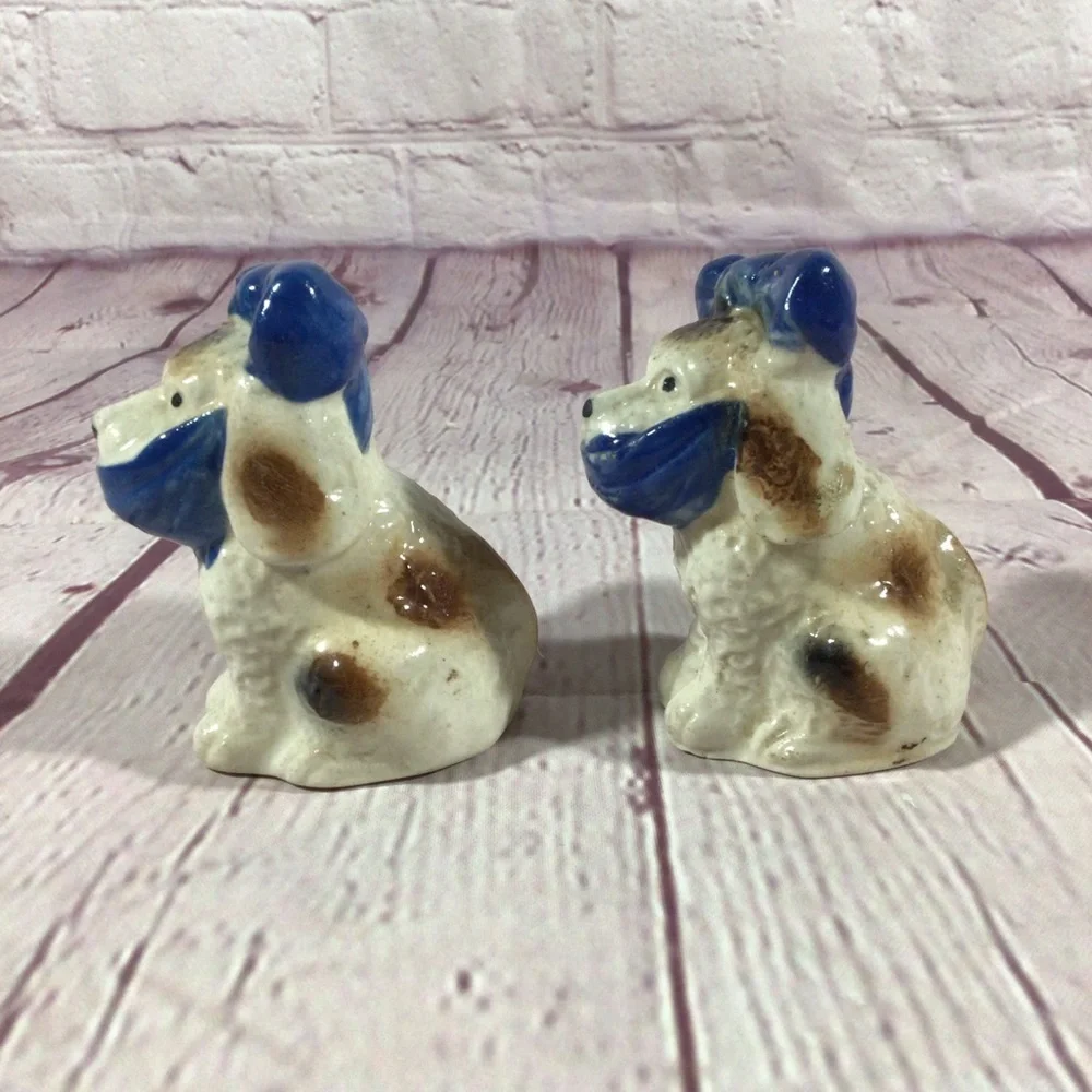 Vintage Ceramic Hand Painted Dog with Toothache Salt and Pepper shakers …